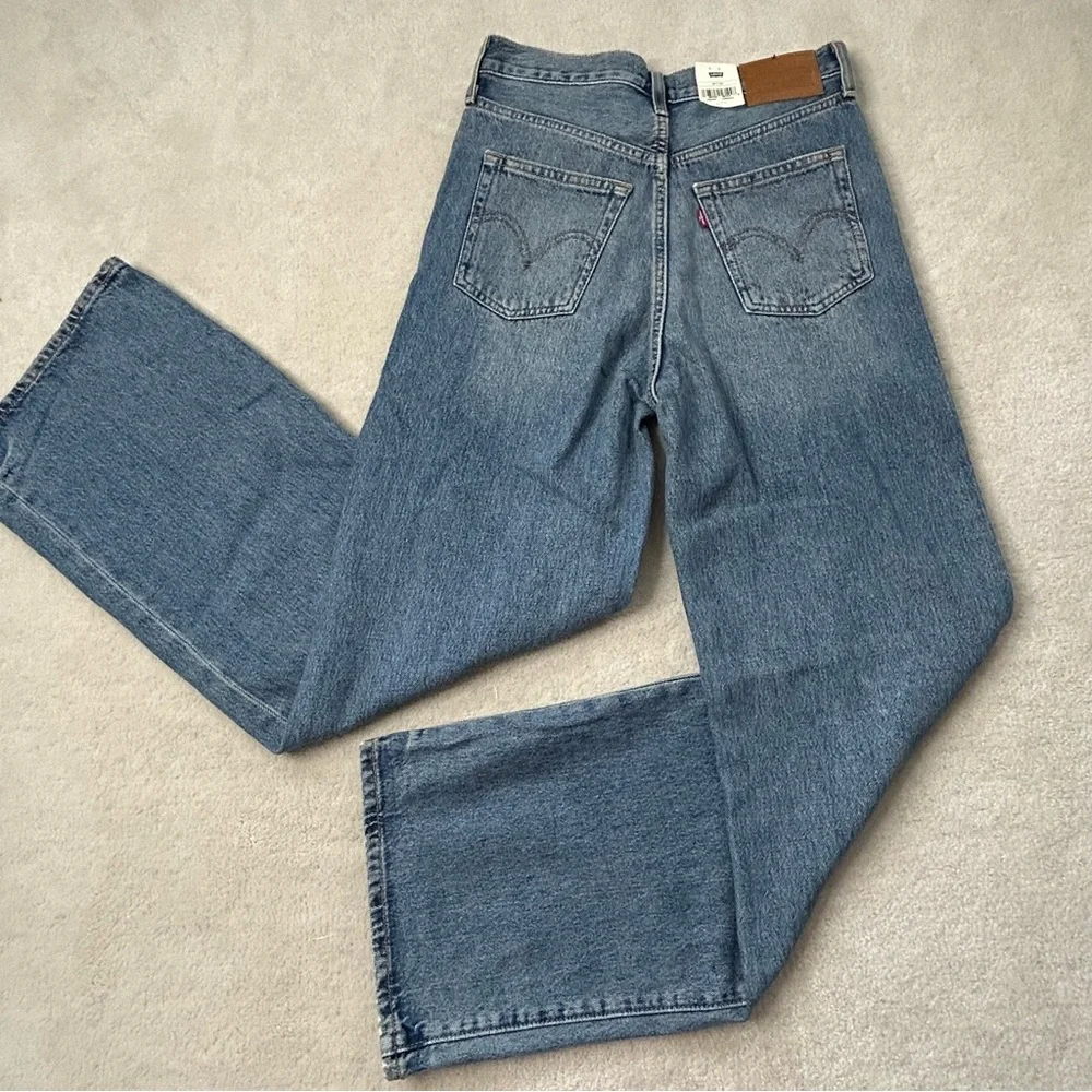 LEVI'S Women's Ribcage Wide Leg Jeans 30x34 Tint Story Medium Wash NWT
